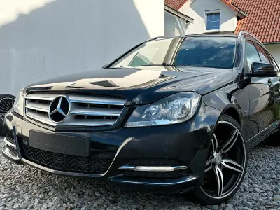 Gebraucht Mercedes C180 Avantgarde 156 PS (114 kW) 2012 Schwarz Kombi