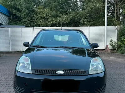 Gebraucht Ford Fiesta 63 PS (46 kW) 2005 Blau Kleinwagen