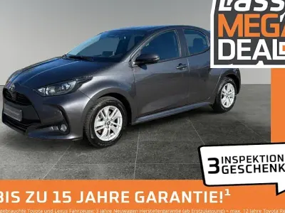 Gebraucht Toyota Yaris Hybrid Comfort 116 PS (85 kW) 2025 Grau Limousine