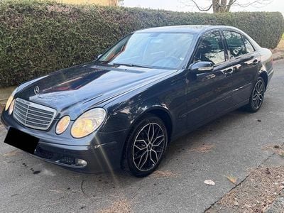Gebraucht Mercedes E240 2006 Blau Limousine