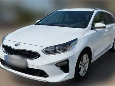 Gebraucht Kia Ceed Sportswagon Spirit 140 PS (102 kW) 2020 Weiß Kombi