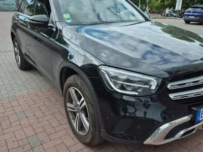 Gebraucht Mercedes GLC300e 306 PS (225 kW) 2021 Schwarz SUV