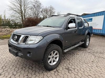 Grau Gebraucht 2012 Nissan Navarra SUV | 7.700 €