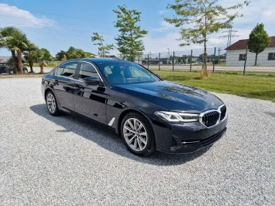 Gebraucht BMW 530 286 PS (210 kW) 2023 Schwarz ii/bonnet fluid black Limousine