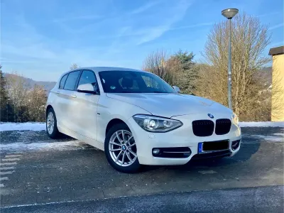Gebraucht BMW 116 Sport Line 136 PS (100 kW) 2013 Weiß Kleinwagen