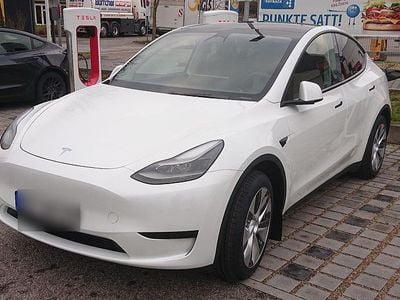 Weiß Gebraucht 2023 Tesla Model Y Standard Range SUV | 35.499 € (Etwas zu teuer)