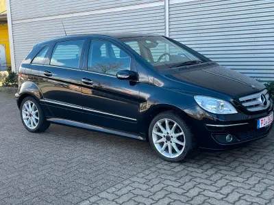 Gebraucht Mercedes B200 136 PS (100 kW) 2008 Schwarz Van / Kleinbus