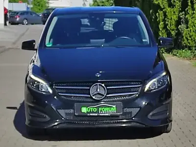 Second-hand Mercedes B200 Edition 136 CP (100 kW) 2018 Negru Monovolum