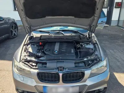 Gebraucht BMW 330 M Sport 245 PS (180 kW) 2010 Grau Kombi