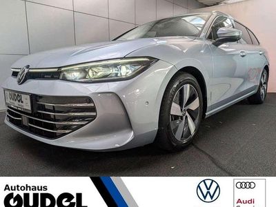 Oyster silver metallic Gebraucht 2025 VW Passat Elegance Kombi | 37.640 € (Fairer Preis)