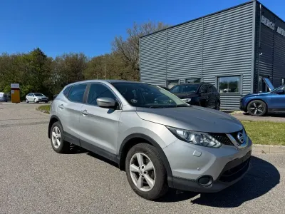 Gebraucht Nissan Qashqai Visia 116 PS (85 kW) 2015 Silber SUV