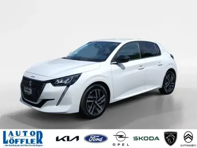 Gebraucht Peugeot 208 Allure 102 PS (75 kW) 2023 Weiß Kleinwagen