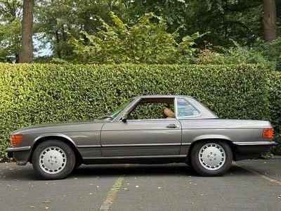 Gebraucht Mercedes 560 231 PS (169 kW) 1987 Grau Cabrio