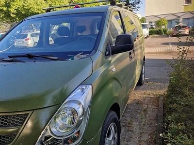 Hyundai H-1