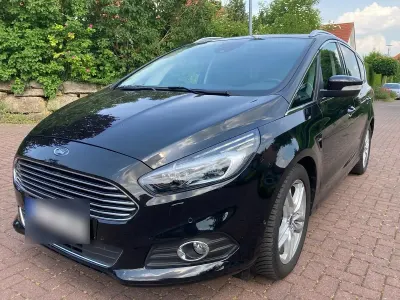 Usata Ford S-MAX Titanium 165 CV (121 kW) 2019 Nero Monovolume