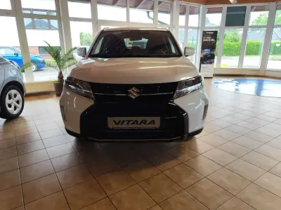 Neu Suzuki Vitara Comfort 109 PS (80 kW) 2026 Cool white pearl metallic SUV