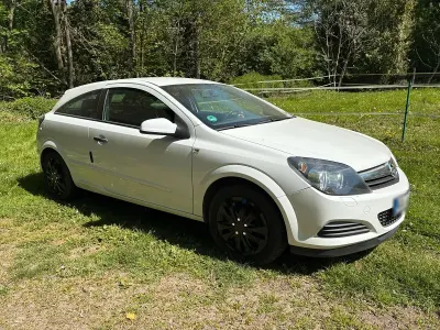 Gebraucht Opel Astra GTC Sport 116 PS (85 kW) 2008 Weiß Coupé