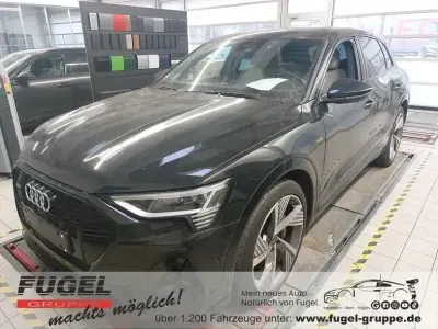 Gebraucht Audi e-tron Ambiente 300 kW (408 PS) 2023 Mythosschwarz SUV