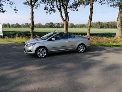 Gebraucht Ford Focus Cabriolet 145 PS (106 kW) 2010 Silber Cabrio