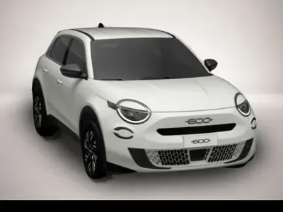 Neu Fiat 600 Red 114 kW (156 PS) 2025 Weiß SUV