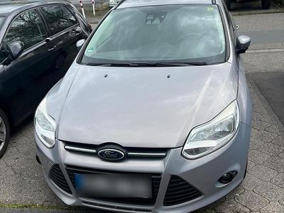 Gebraucht Ford Focus 116 PS (85 kW) 2011 Grau Kombi