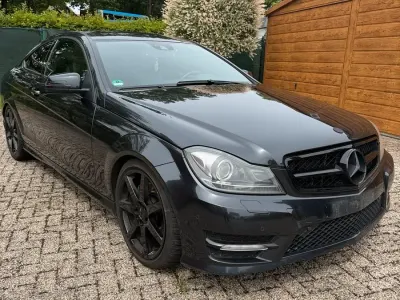 Gebraucht Mercedes C350 AMG 306 PS (225 kW) 2011 Schwarz Coupé