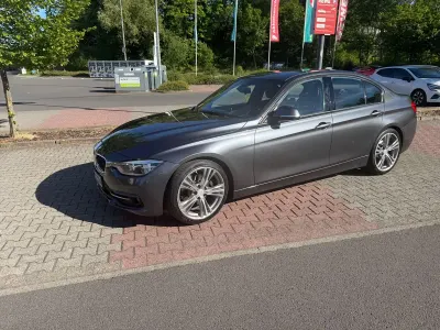 Gebraucht BMW 330 Luxury Line 258 PS (189 kW) 2016 Grau Limousine