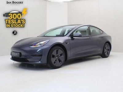 Begagnad Tesla Model 3 Standard Range 225 kW (306 HK) 2021 Grå Sedan