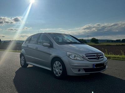 Mercedes B180