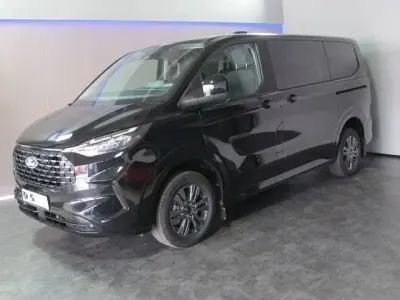 Gebraucht Ford Tourneo Titanium 150 PS (110 kW) 2024 Schwarz Van / Kleinbus