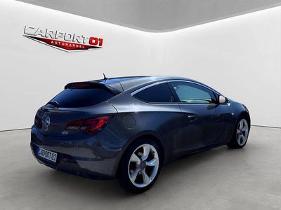 Usata Opel Astra GTC Innovation 165 CV (121 kW) 2012 Grigio Berlina
