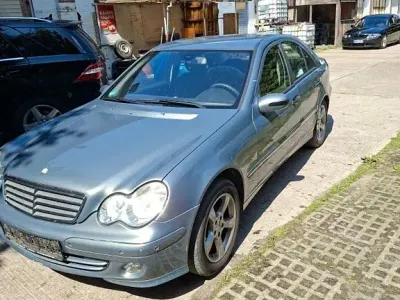 Gebraucht Mercedes C180 Classic 143 PS (105 kW) 2004 Grau Limousine