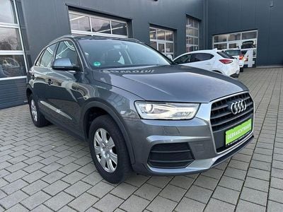 Grau Gebraucht 2015 Audi Q3 SUV | 13.790 € (Fairer Preis)