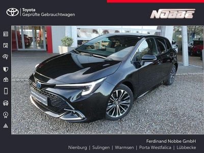 Mysticschwarz mica (metallic) Gebraucht 2023 Toyota Corolla Team Limousine | 26.900 € (Fairer Preis)