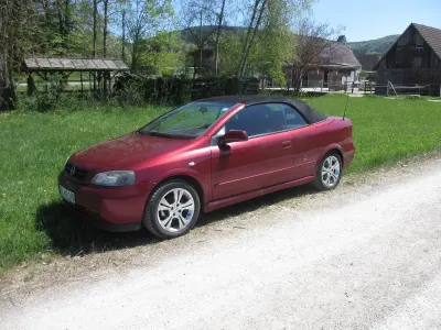 Brugt Opel Astra Cabriolet 101 HK (74 kW) 2001 Rød Cabriolet