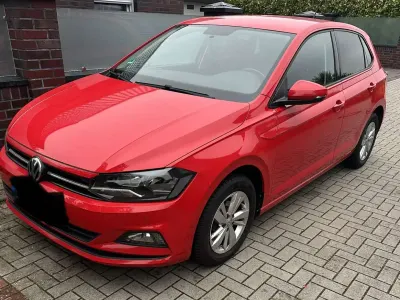 Gebraucht VW Polo Comfortline 95 PS (69 kW) 2019 Rot Kleinwagen