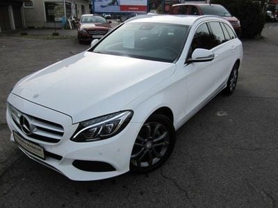 Gebraucht Mercedes C200 136 PS (100 kW) 2016 Polarweiss  unilack Kombi