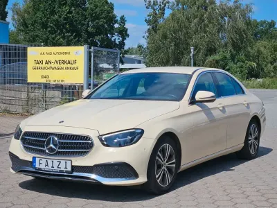 Gebraucht Mercedes E200 Avantgarde 160 PS (117 kW) 2022 Beige Limousine
