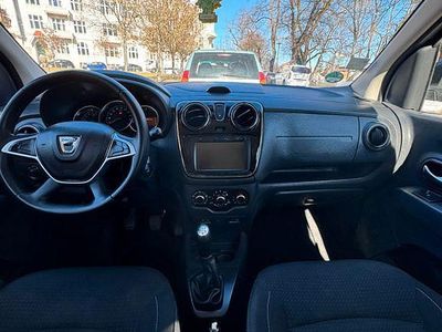 Gebraucht Dacia Lodgy Comfort 102 PS (75 kW) 2019 Blau Van / Kleinbus