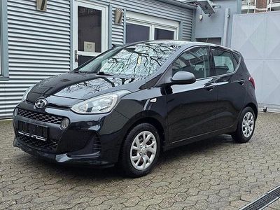 Gebraucht Hyundai i10 Classic 67 PS (49 kW) 2017 Schwarz Kleinwagen