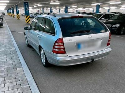 Gebraucht Mercedes C320 Avantgarde 224 PS (164 kW) 2005 Silber Kombi