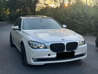 Gebraucht BMW 730 245 PS (180 kW) 2009 Weiß Limousine