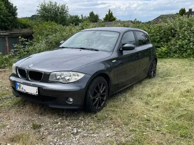 Gebraucht BMW 118 129 PS (94 kW) 2006 Schwarz Kleinwagen