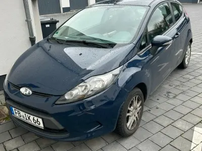Gebraucht Ford Fiesta 60 PS (44 kW) 2010 Blau Kleinwagen