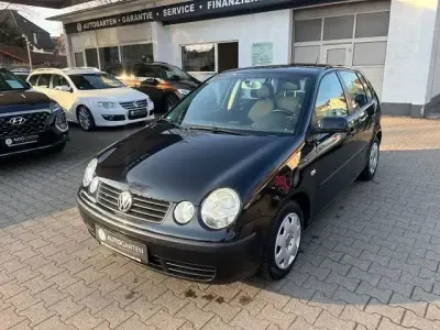 Używany VW Polo Comfortline 75 KM (55 kW) 2004 Czarny Hatchback