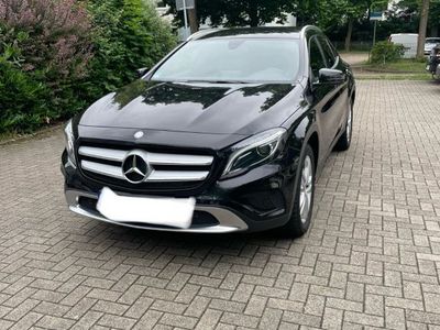 Mercedes GLA220