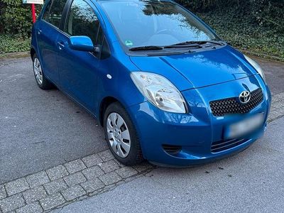 Gebraucht Toyota Yaris 69 PS (50 kW) 2006 Blau Kleinwagen