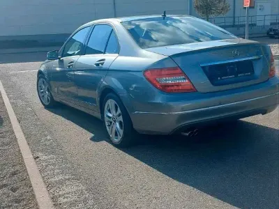 Gebraucht Mercedes C220 170 PS (125 kW) 2011 Grau Limousine