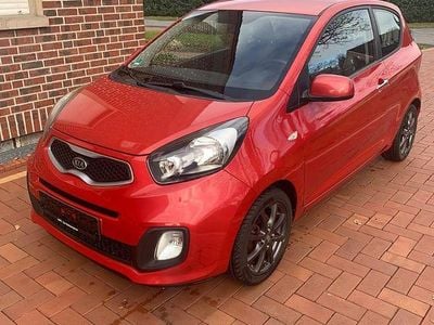Gebraucht Kia Picanto Attract 69 PS (50 kW) 2012 Rot Kleinwagen