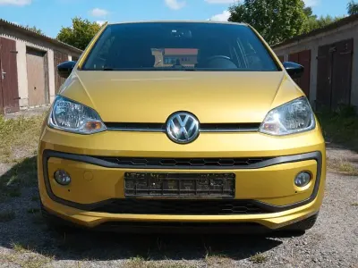 Gebraucht VW up! CLUB 60 PS (44 kW) 2017 Gelb Kleinwagen